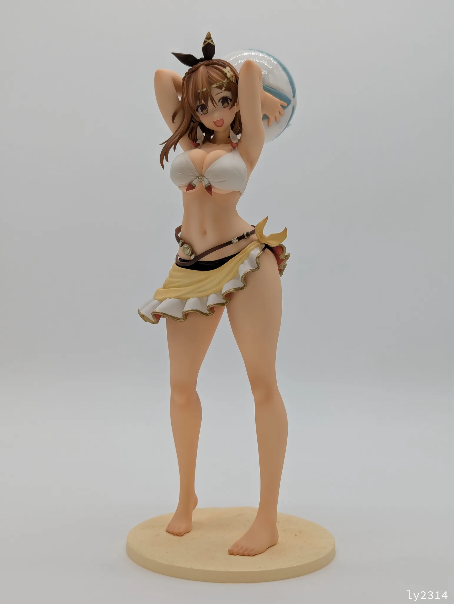 ライザ (ライザリン・シュタウト) 日焼け水着Ver.